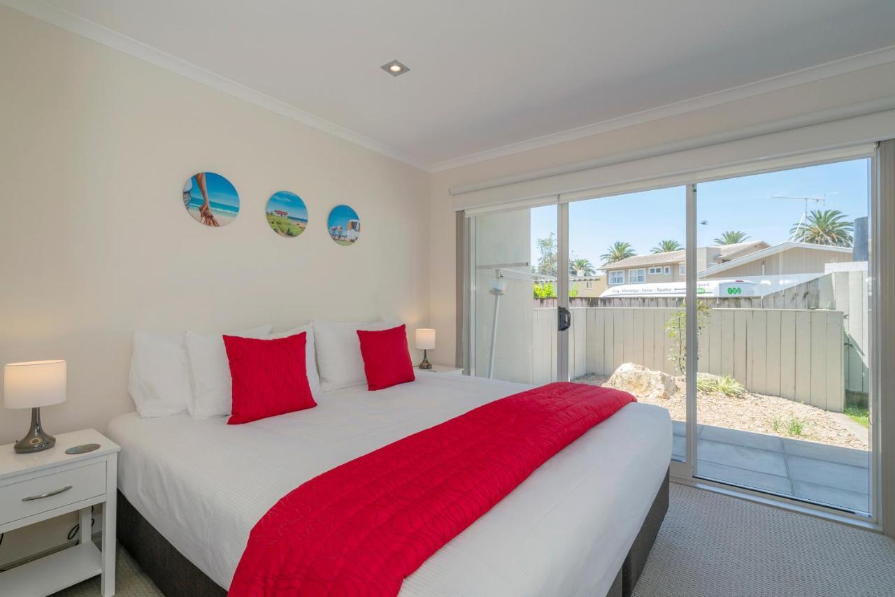 Crow'S Nest Apartments Whitianga Extérieur photo