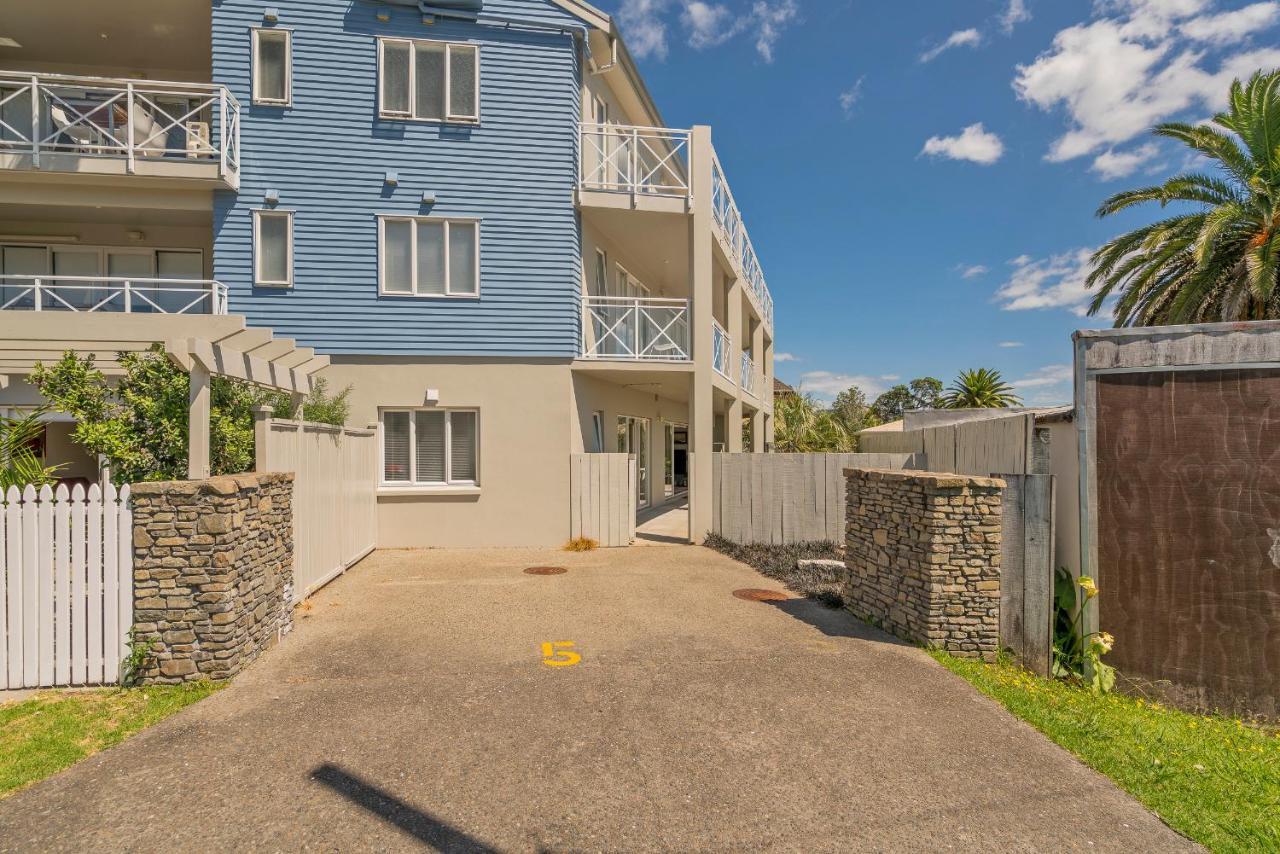 Crow'S Nest Apartments Whitianga Extérieur photo