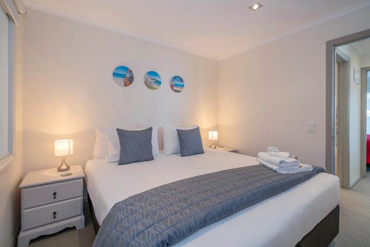 Crow'S Nest Apartments Whitianga Extérieur photo
