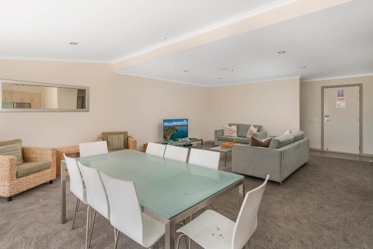 Crow'S Nest Apartments Whitianga Extérieur photo