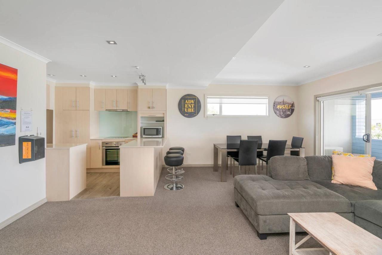 Crow'S Nest Apartments Whitianga Extérieur photo