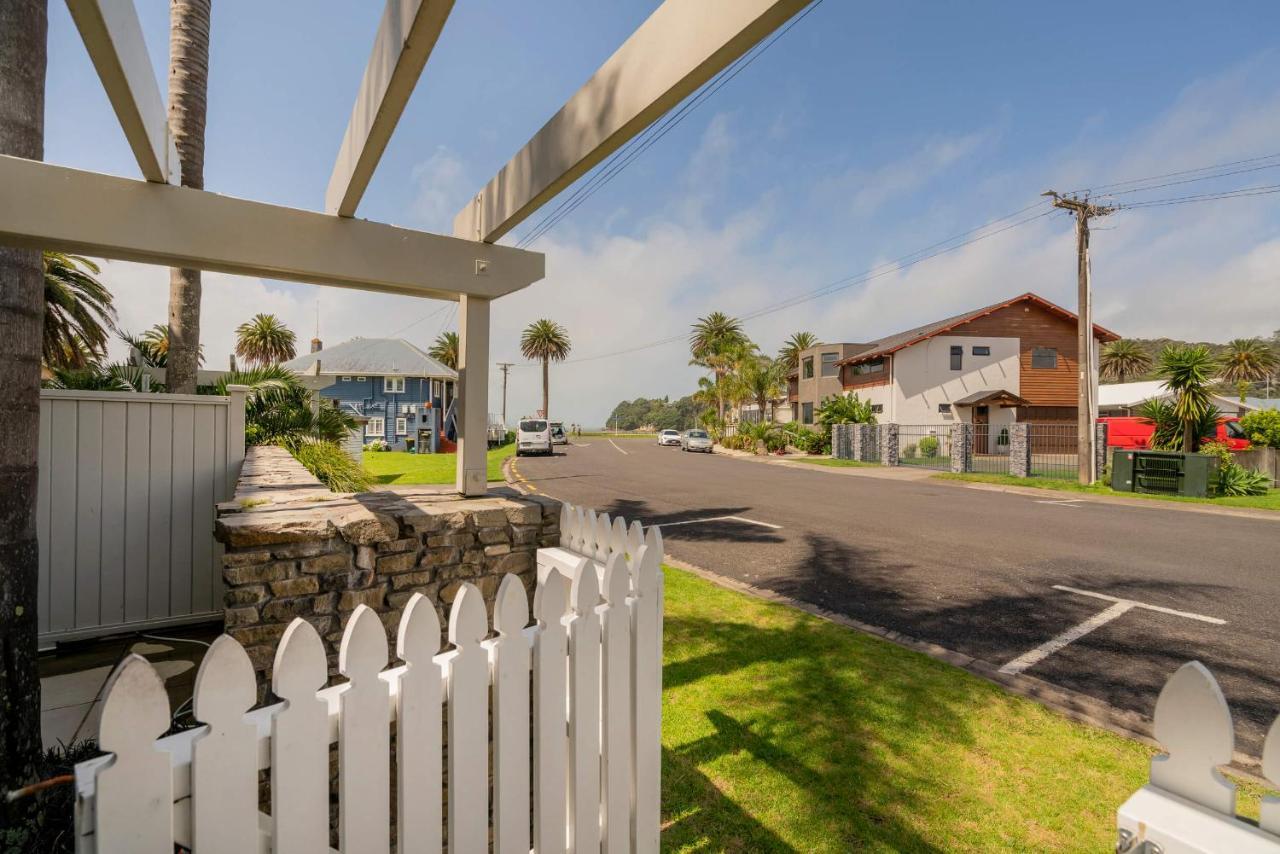 Crow'S Nest Apartments Whitianga Extérieur photo