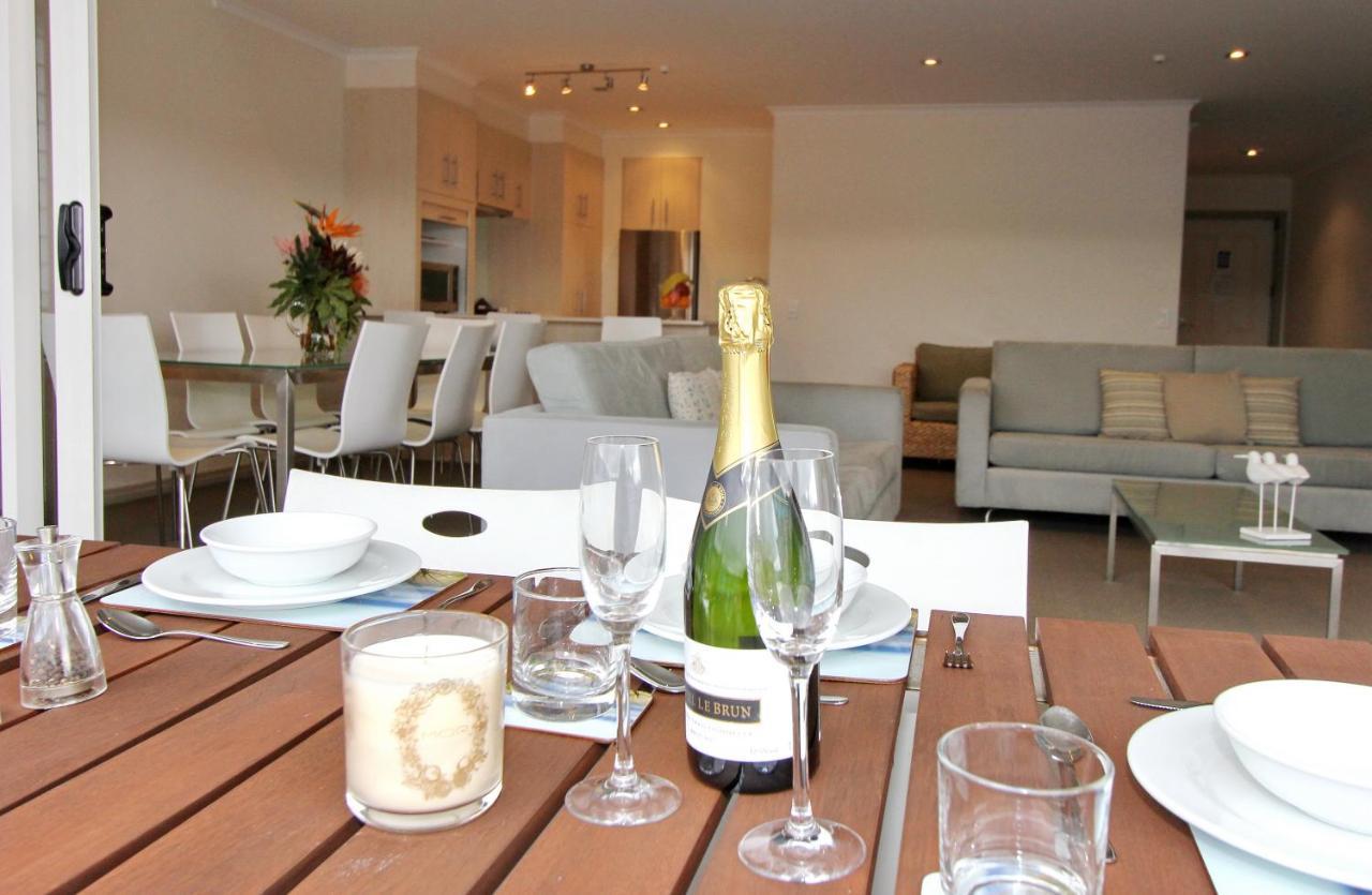 Crow'S Nest Apartments Whitianga Extérieur photo