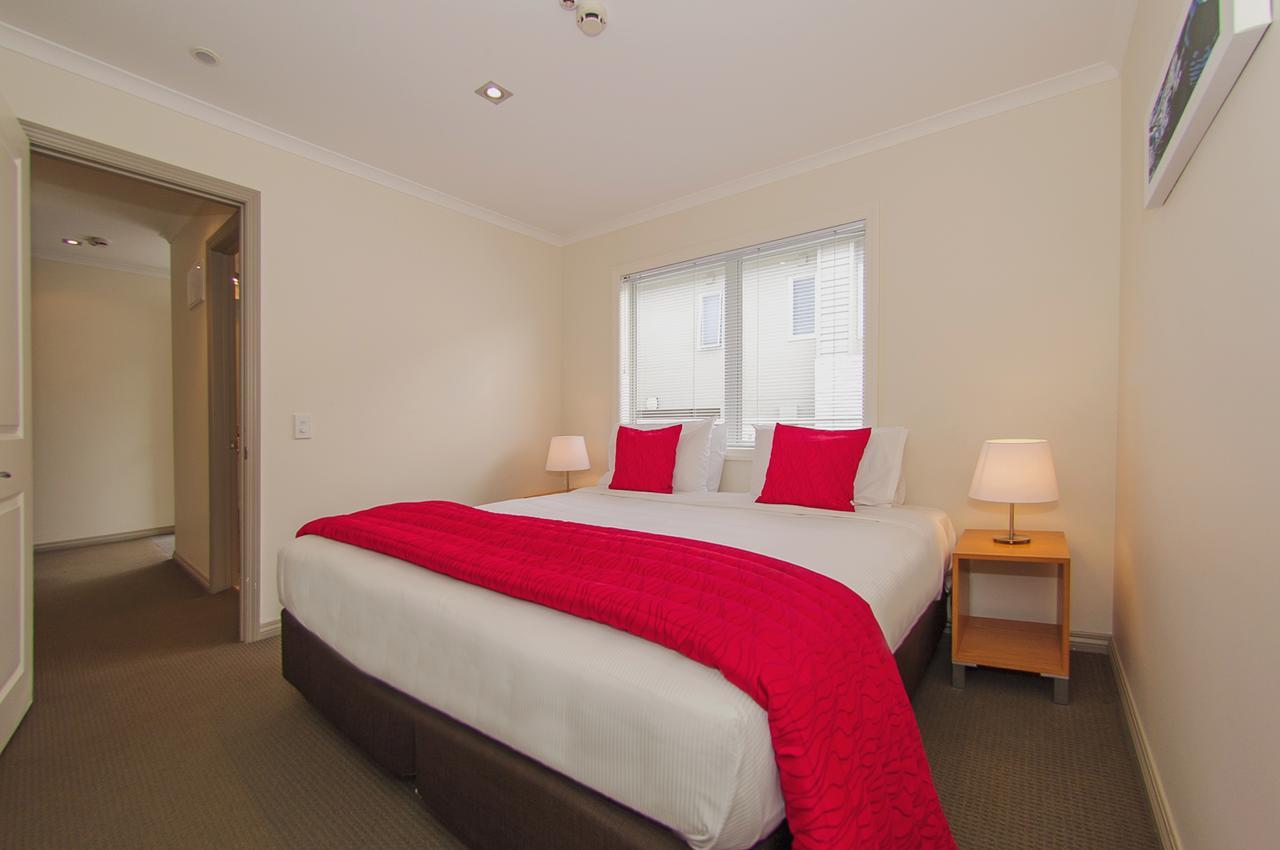Crow'S Nest Apartments Whitianga Extérieur photo