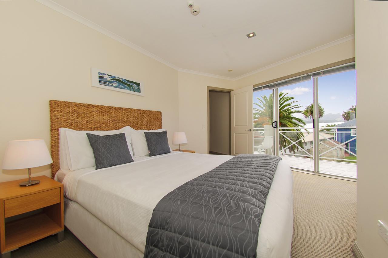 Crow'S Nest Apartments Whitianga Extérieur photo