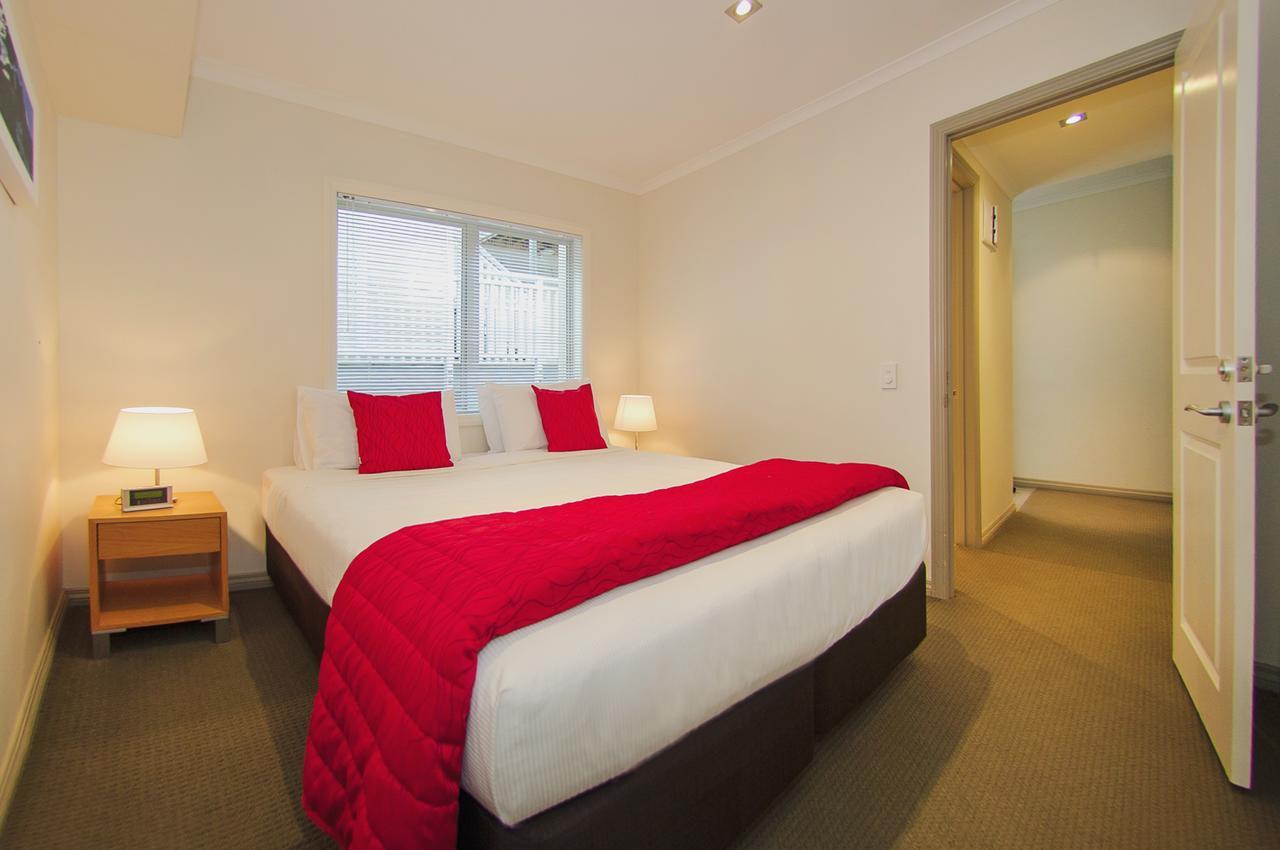 Crow'S Nest Apartments Whitianga Extérieur photo