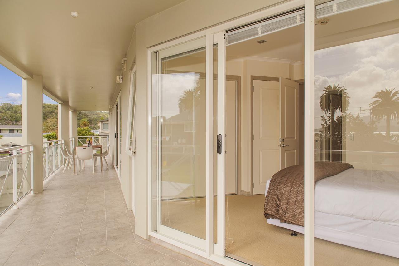 Crow'S Nest Apartments Whitianga Extérieur photo