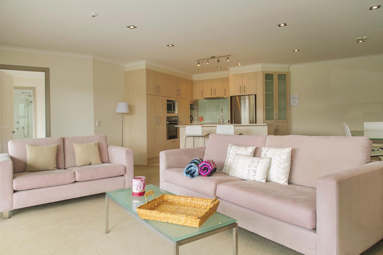 Crow'S Nest Apartments Whitianga Extérieur photo