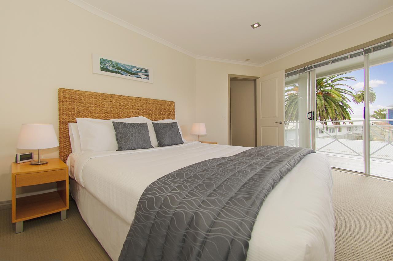 Crow'S Nest Apartments Whitianga Extérieur photo