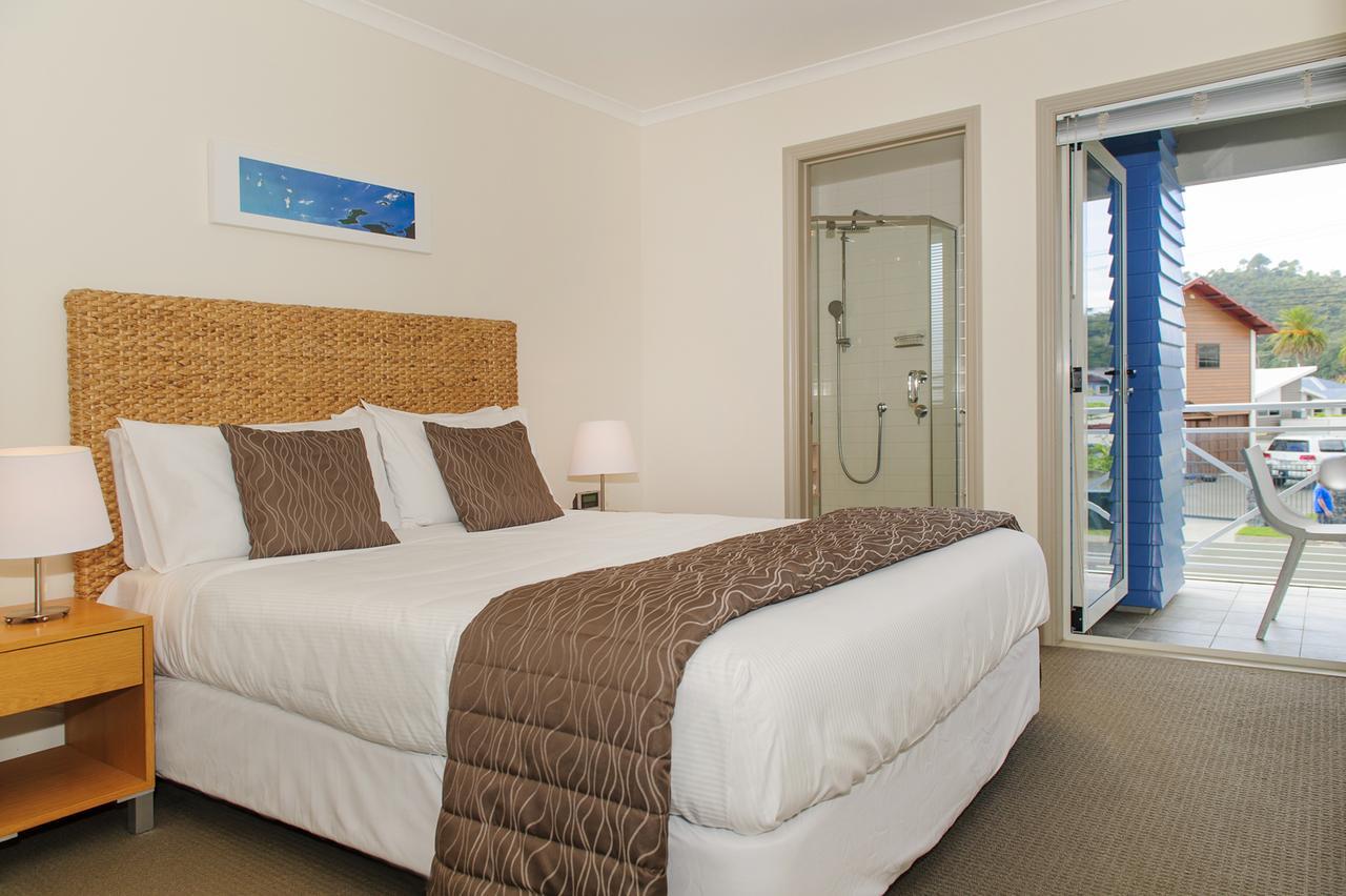Crow'S Nest Apartments Whitianga Extérieur photo